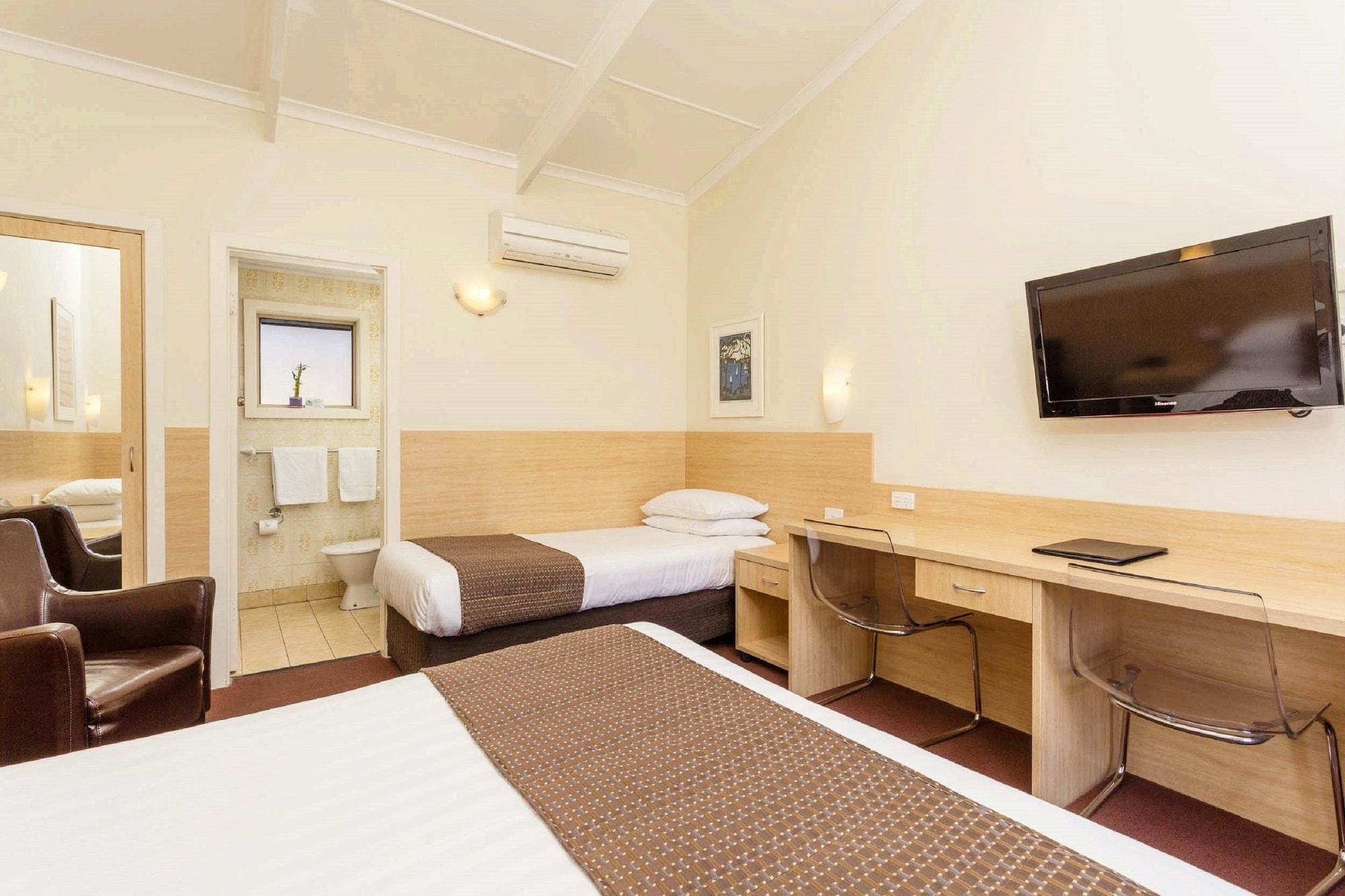 The Club Motel And Apartments Wagga Wagga Exterior photo