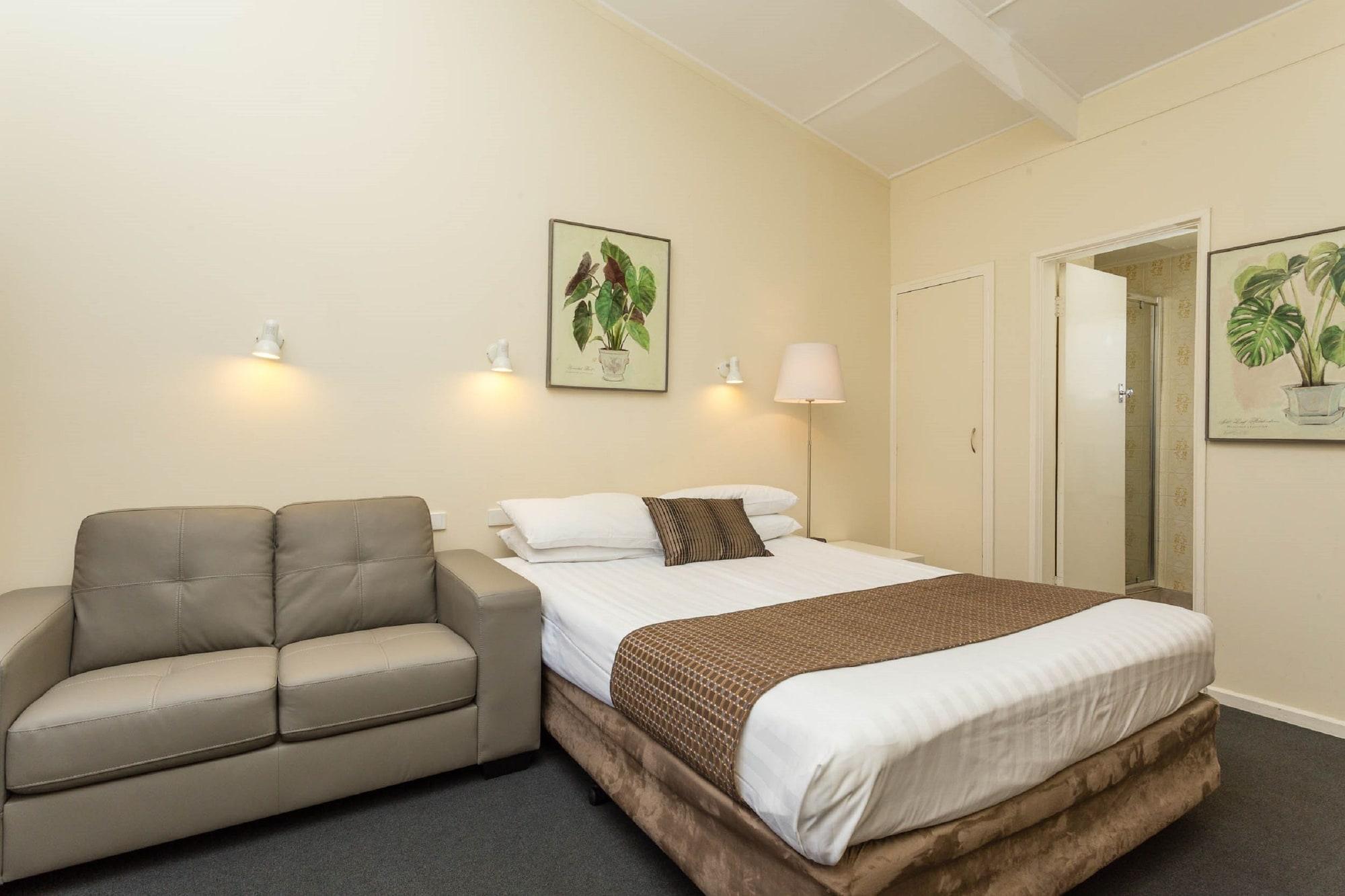 The Club Motel And Apartments Wagga Wagga Exterior photo