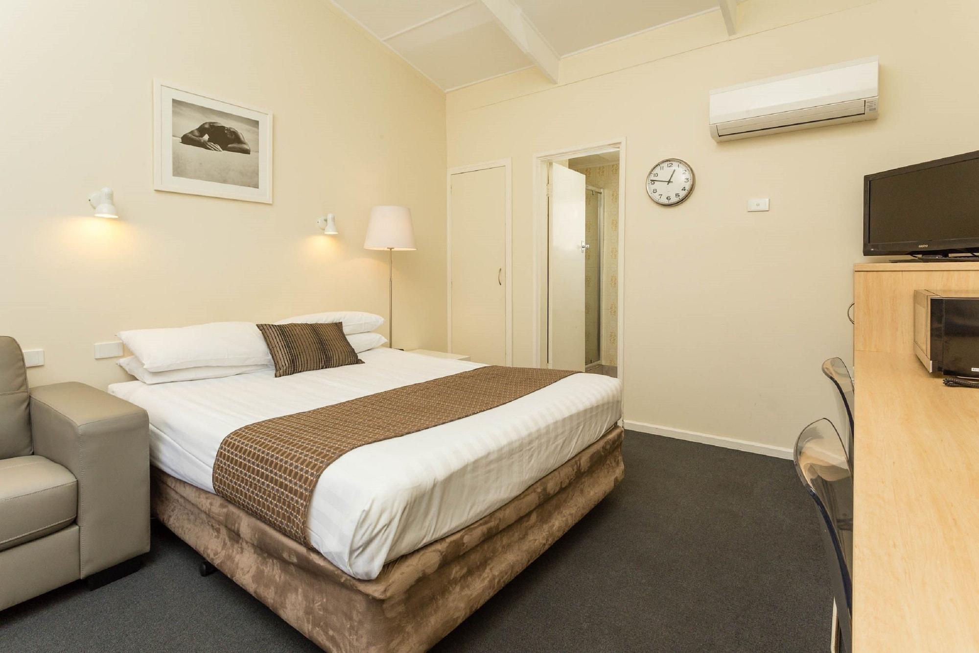 The Club Motel And Apartments Wagga Wagga Exterior photo
