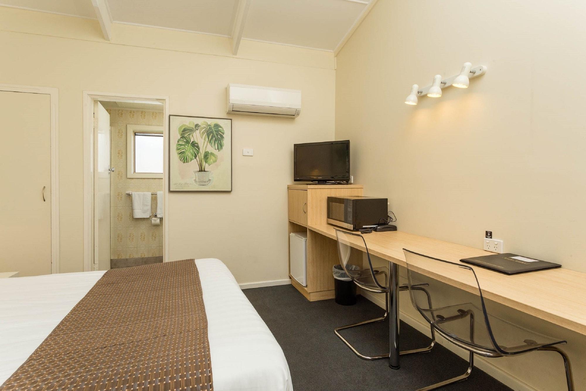The Club Motel And Apartments Wagga Wagga Exterior photo