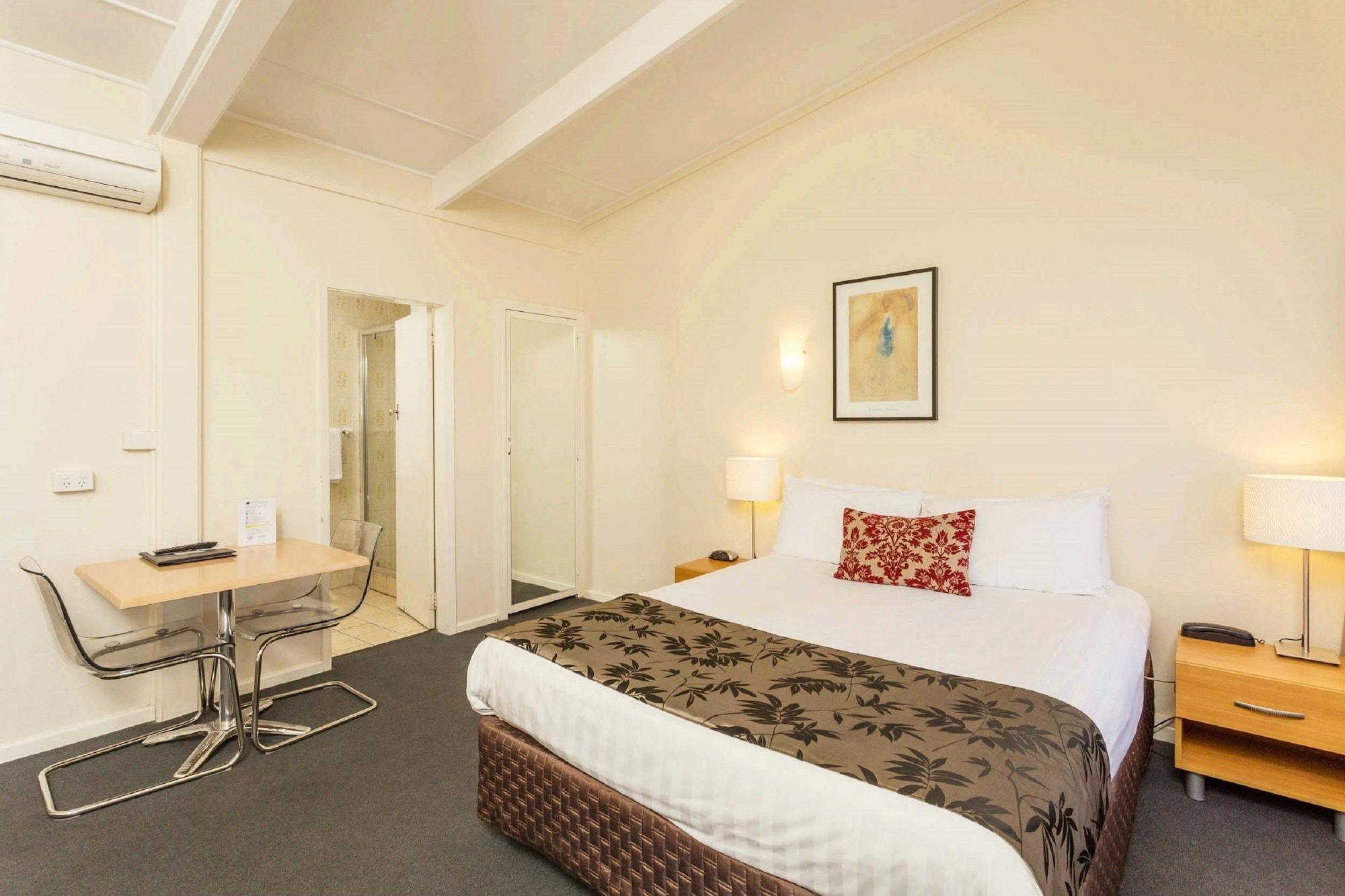 The Club Motel And Apartments Wagga Wagga Exterior photo