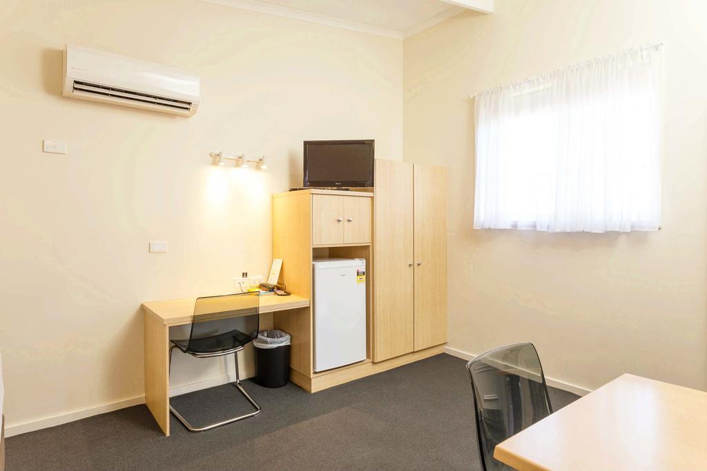 The Club Motel And Apartments Wagga Wagga Exterior photo