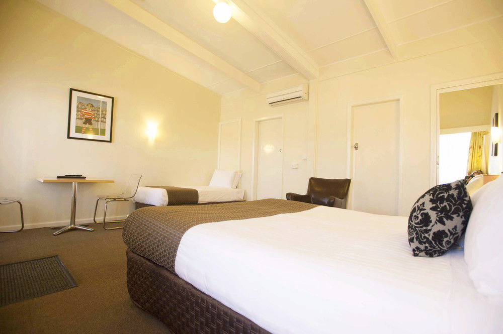 The Club Motel And Apartments Wagga Wagga Exterior photo