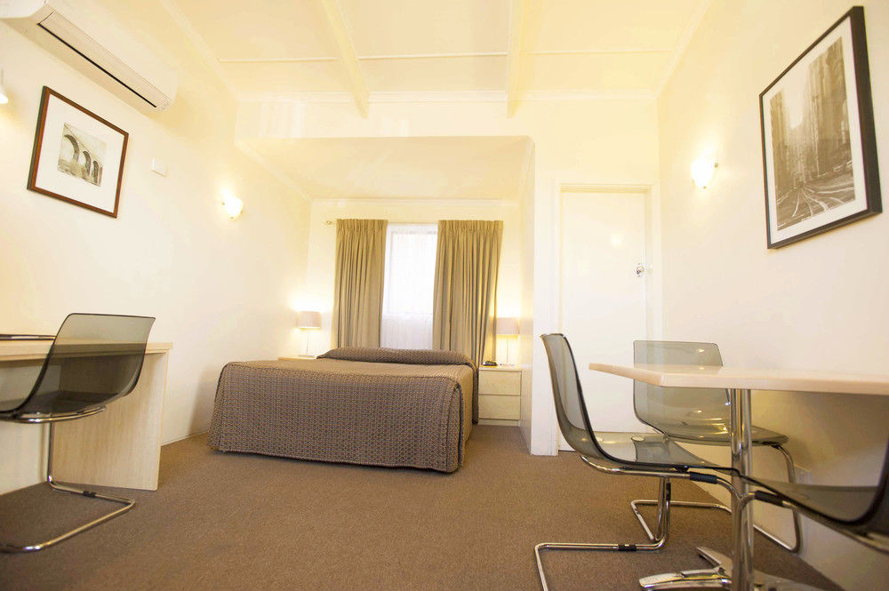 The Club Motel And Apartments Wagga Wagga Exterior photo